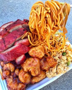 yummyfoooooood:Chinese Ribs, Chicken, Fried Rice and Noodles