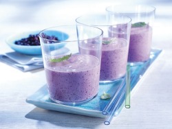 moaisabel:  nom nom :) | via Tumblr på @weheartit.com - http://whrt.it/10kjOdS