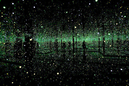  Yayoi Kusama,Â Infinity Mirrored Room - Filled with the Brilliance of Life (2011) “Eccentric Japanese artist Yayoi Kusamaâ€™s intriguing art installation at the David Zwirner gallery in New York tussles with a tough concept that most of us have