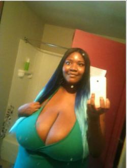 melvinblair:  50chipz:  Huge tits 2 feed on  Omg what size are