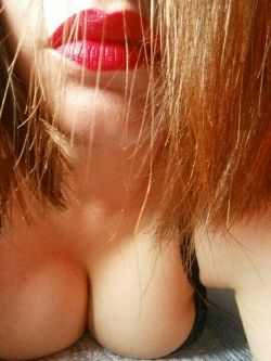 brujitalove:  Red lips 👄👄👄
