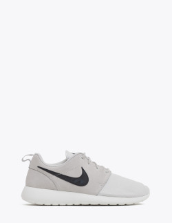 monopolist:simply—aesthetic:  Nike Rosherun Suede Light Grey