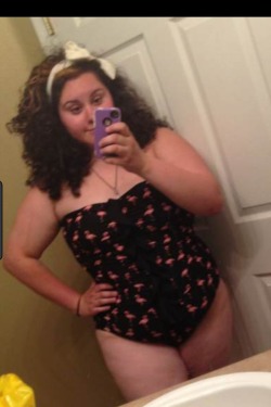 burn-the-ship:  Guys, this is the bathing suit I fell in love