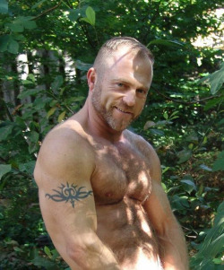 bears-haunts-n-taunts:  Wanna see more?? Follow Me! Submit pics