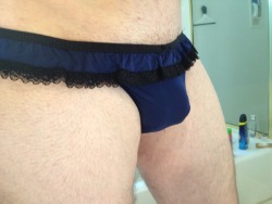 renard1117:  A ruffle thong from aerie. Now that it’s not so