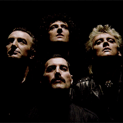 ramimalek:Queen members recreating the ‘Bohemian Rhapsody’