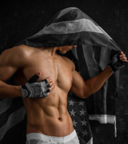 sixpackde:  https://www.tumblr.com/blog/sixpackde