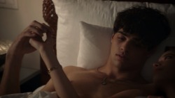 theclassymike:Noah Centineo shirtless in the series finale of