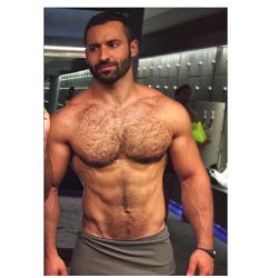 Follow my two hairy men blogs:http://sambrcln.tumblr.comhttp://hairysex.tumblr.com