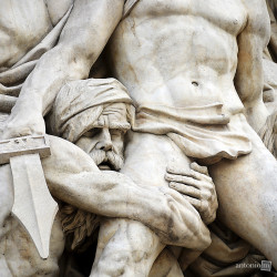 antonio-m:   	Arc de Triomphe (detail), Paris   