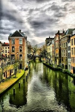 reybels:  Utrecht, Netherlands  that looks so cool