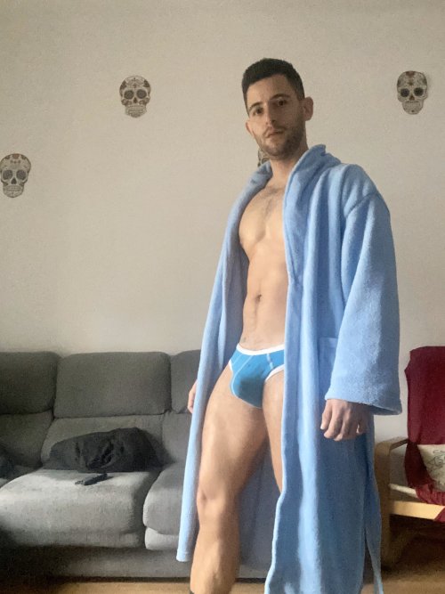 spiderman021:  Underwear, bulges and hunks!Follow @spiderman021