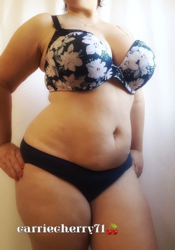 carriecherry71:  And that’s a wrap for Mom Bod Sunday! @carnal-erotic-desires