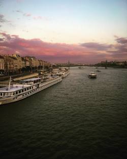 My house in Budapest, my hidden treasure chest🎶  (at Danube