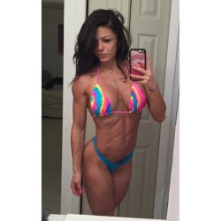 fitgymbabe:  Instagram: nicola_denise Great Pic! - Check out