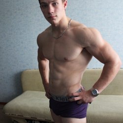 beautifulyoungmuscle:  Max Troyan, round 2