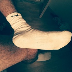 gnike18:  #nikesocks #whitesocks