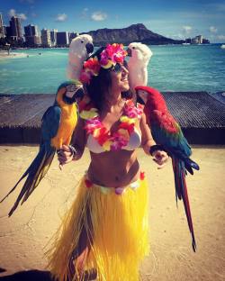 When you have no one to go to the beach with you just make friends with the locals  (at Waikiki Beach)