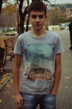 mylittletwinkies:  Click here for more hot/cute guys
