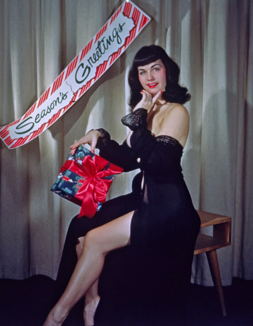 retrogirly:  Bettie Page  Merry Christmas, Master.