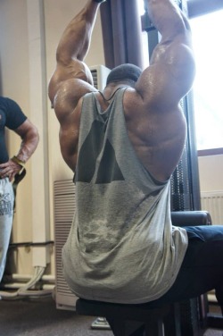 theconstantpump:  drwannabe:  Cedric McMillan.  I love this pic