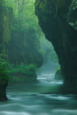 ethereo:  Takafumi Hiyama, Valley of the subtle and profound