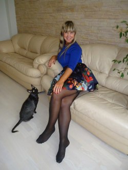 Visit one of the best pantyhose archive !https://pantyhose-magazine.tumblr.com/archive