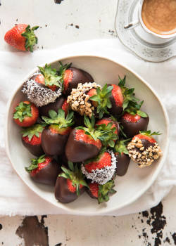 fashion-clue:  fattributes:  Chocolate Covered Strawberries 