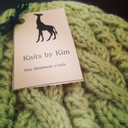 kittyyyyyy:  giraffesandsneezing:  I knit things and you can