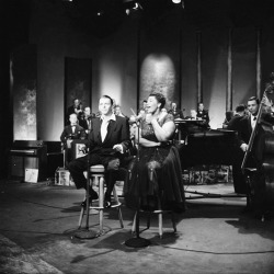  Frank Sinatra & Ella Fitzgerald on The Frank Sinatra Show,