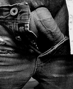 dusqphire:  findingmeafter40:  Because you love jeans..  Ohhhh