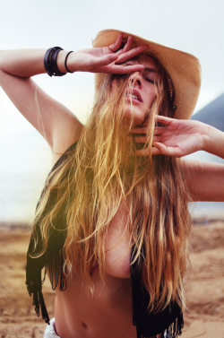 formesdelabeaute:  Nicoline Aagesen by Lauren Engel 