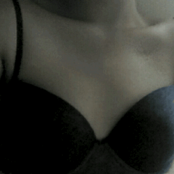 #biteme #bra #claviculas #sexygirl #boobs