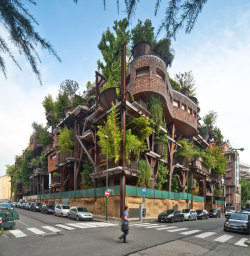 asylum-art:  Urban Treehouse Uses 150 Trees To Protect Residents