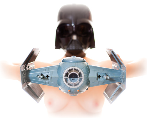 xxgeekpr0nxx:  Star Wars: Macros & Models by Paul Oberle.  awesome.