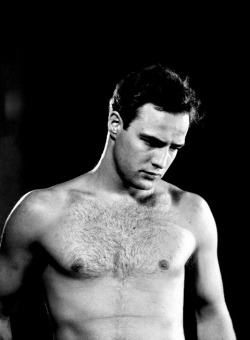 summers-in-hollywood:  Marlon Brando, New York, 1950. Photo taken