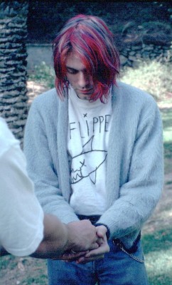 nirvananews:  Kurt Cobain on set in Hollywood filming the ‘Come