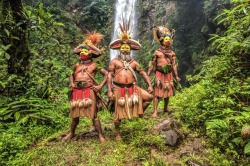 Papua New Guinean Huli, by Nagi Yoshida  