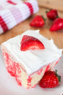 foodffs:  Strawberry Poke CakeReally nice recipes. Every hour.Show