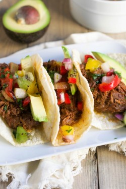 guardians-of-the-food:  Crockpot Shredded Beef Tacos