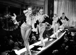 littlehorrorshop:Joan Crawford and other burlesque girls in Dancing