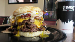 everybody-loves-to-eat:  The Dead And Breakfast at Zombie Burger