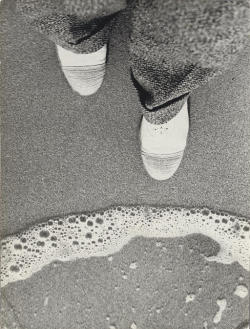 poboh:  Shoes on shore, ca 1933, Rudolf Kessler. 