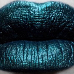 unskinny:lipstick-lust:Kat Von D High Voltage Metallic Liquid