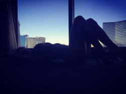 annabellpeaks:  Morning Vegas  #sunrise  Last vacation day in