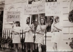 newmiu:  floradventure:  ladiesofthe60s:  London girls protesting