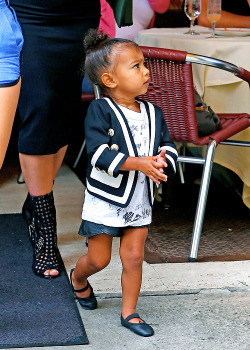 celebritiesofcolor:  North West out in SoHo