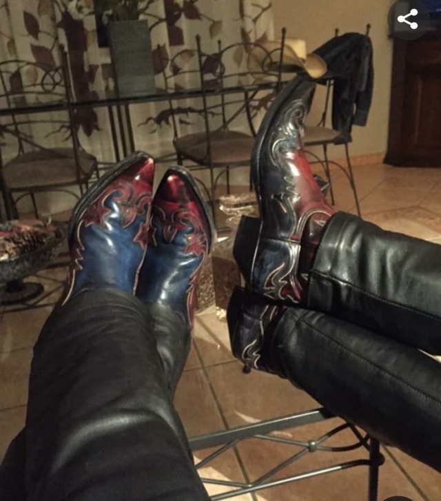 leathergloved:Boots too fancy for me, but love the leather jeans