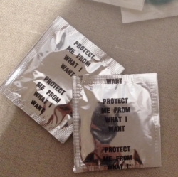 champagnepaint:  https://www.instagram.com/p/BIsgtpngbMC/