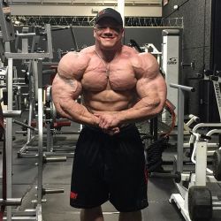 drwannabebigger:  Dallas McCarver: 310 pounds, 6 weeks out  Speechless.